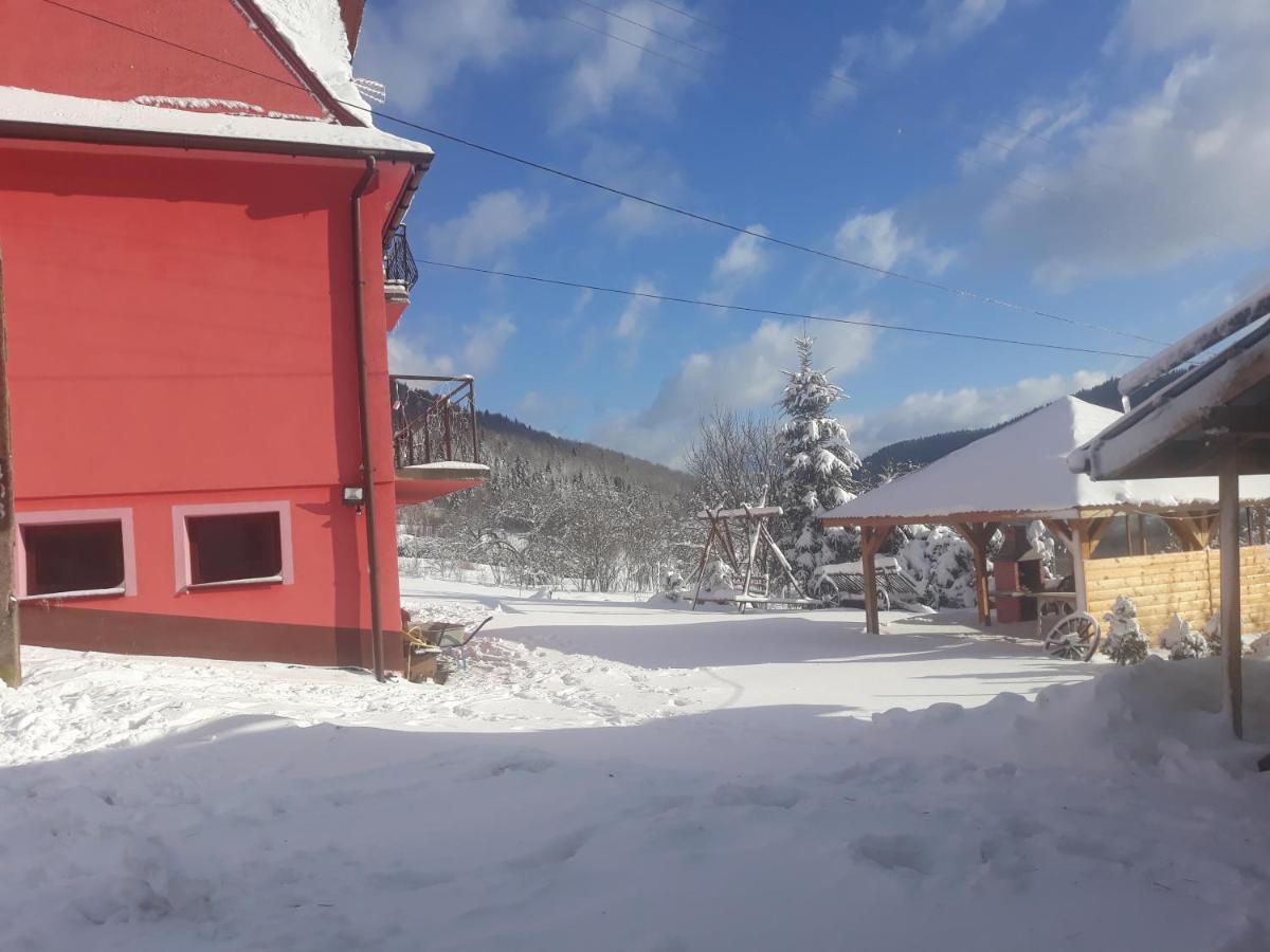 Malinowy Domek Mlynczyska Bagian luar foto