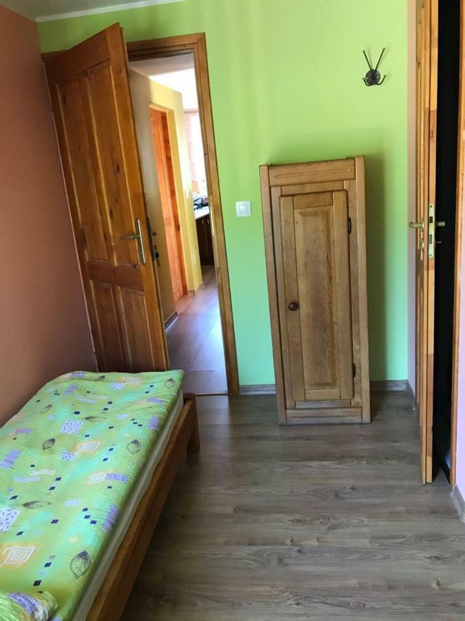 Malinowy Domek Mlynczyska Bagian luar foto